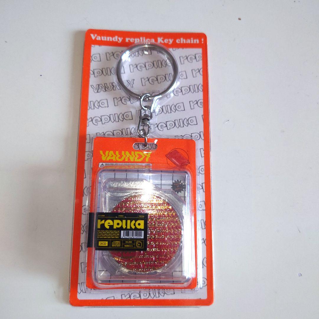 新品】Vaundy replica キーホルダー - メルカリ