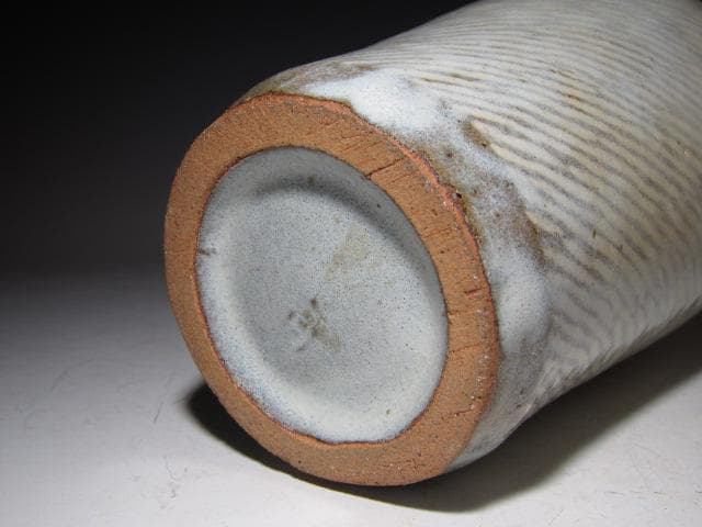 島岡達三 地釉縄文象嵌草花文壷 縄文象嵌技法 名工の逸品！o566 - メルカリ