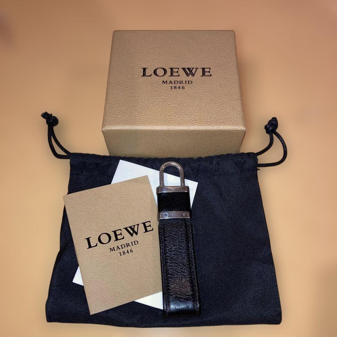 LOEWE ロエベ キーリング パッドロック 南京錠風 - メルカリ