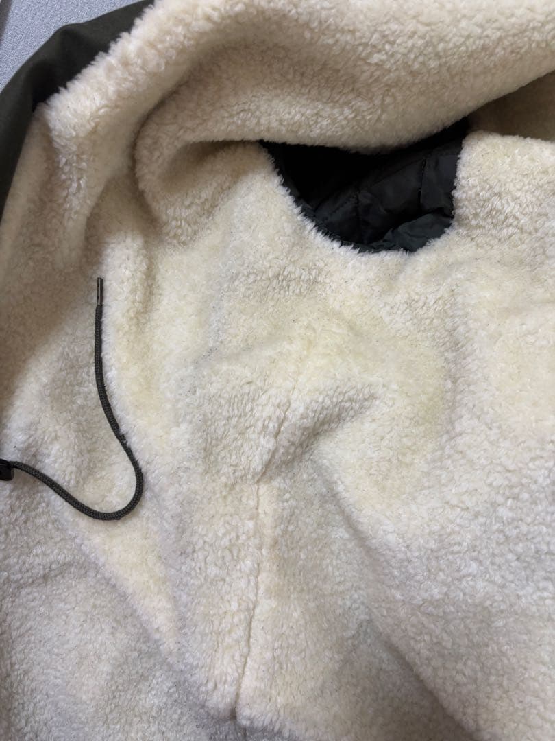 ユニセックス】A.P.C. フーデッドコート S カーキ ボアライナー付き防寒