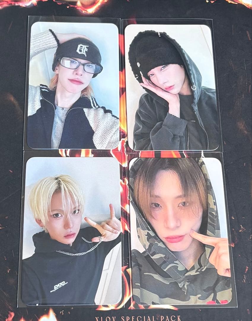 XLOV together トレカ 4枚セット - メルカリ