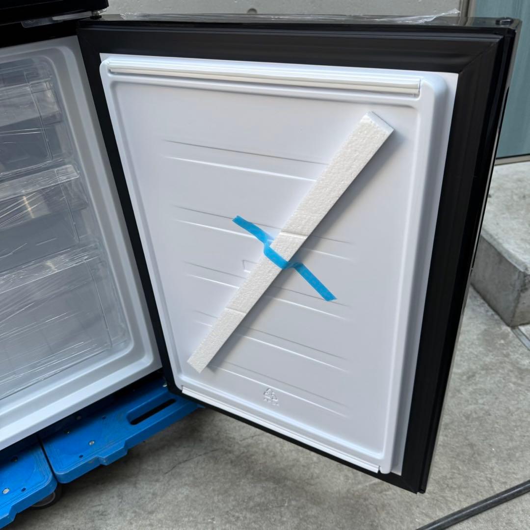 223⭐️2025年製☆新品、未使用品☆アイリス 冷蔵庫 ブラック 黒