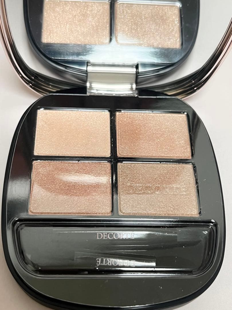 コスメデコルテ♡スキンシャドウデザイニングパレット新色09 アイ
