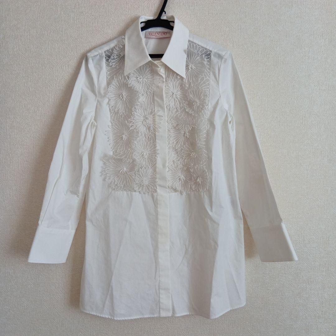 ベイジ 【洗える】RUE / スリットネックフォルムブラウス ホワイト L