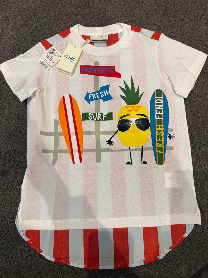 FENDI KIDS パイナップルTシャツ 4A 新品未使用品 FENDI KIDS パイナップルTシャツ 4A 新品未使用品 Fendi Kidst・Tシャツ