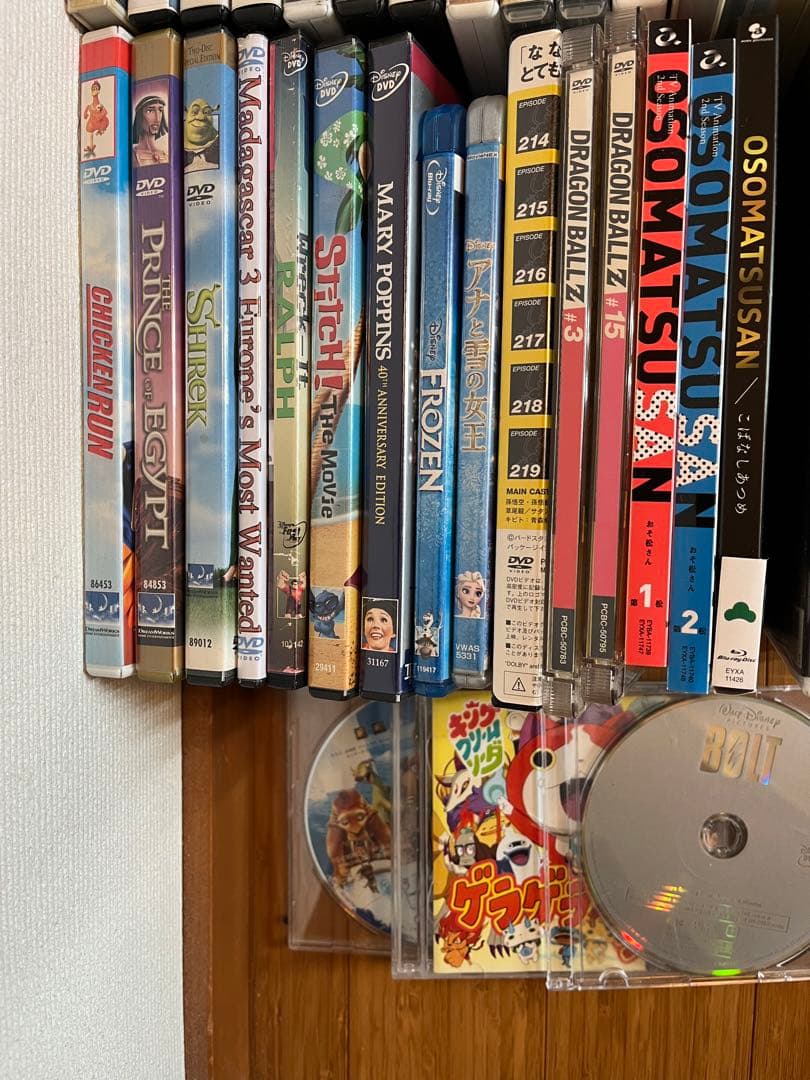 ディズニーなど子供向け DVD Blu-ray まとめ売り 約100枚以上 - メルカリ