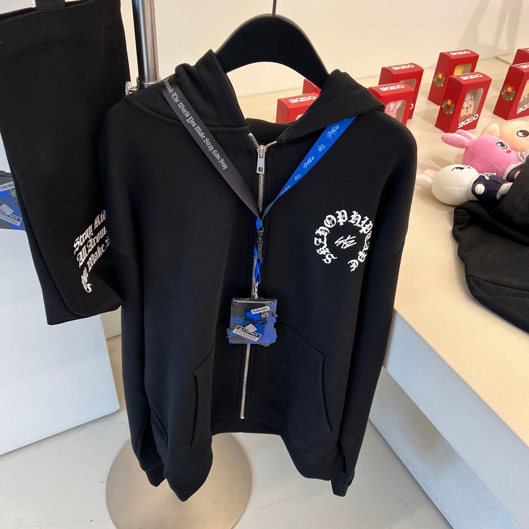 Stray Kids スキズ 合 HOP ポップアップ パーカー フーディ - メルカリ