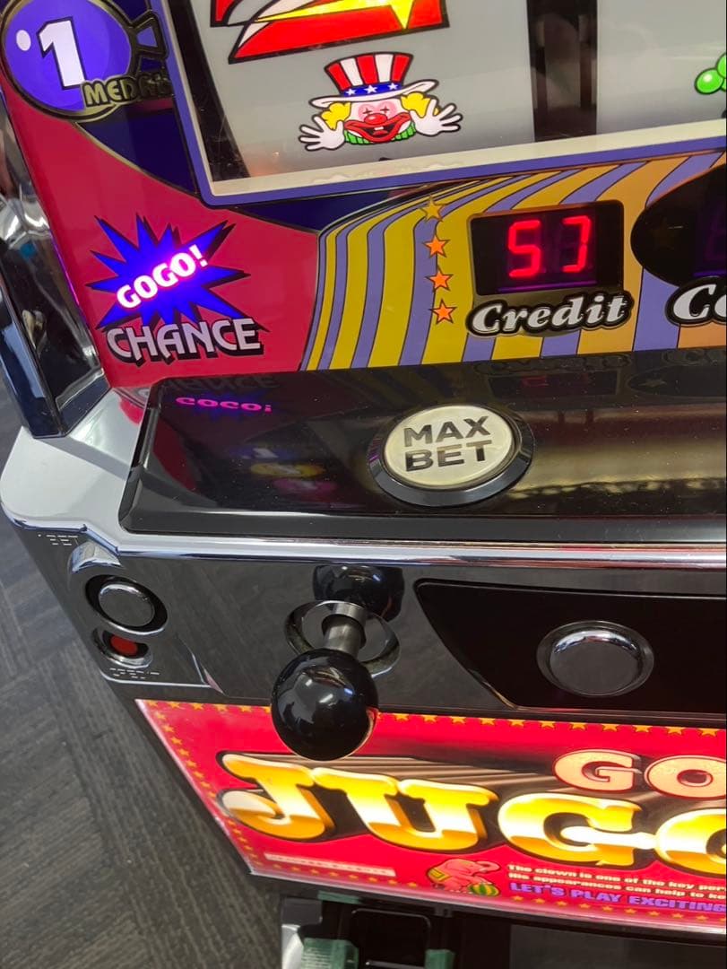 パチスロ実機 ゴーゴージャグラー2/KDコイン不要機付き - メルカリ