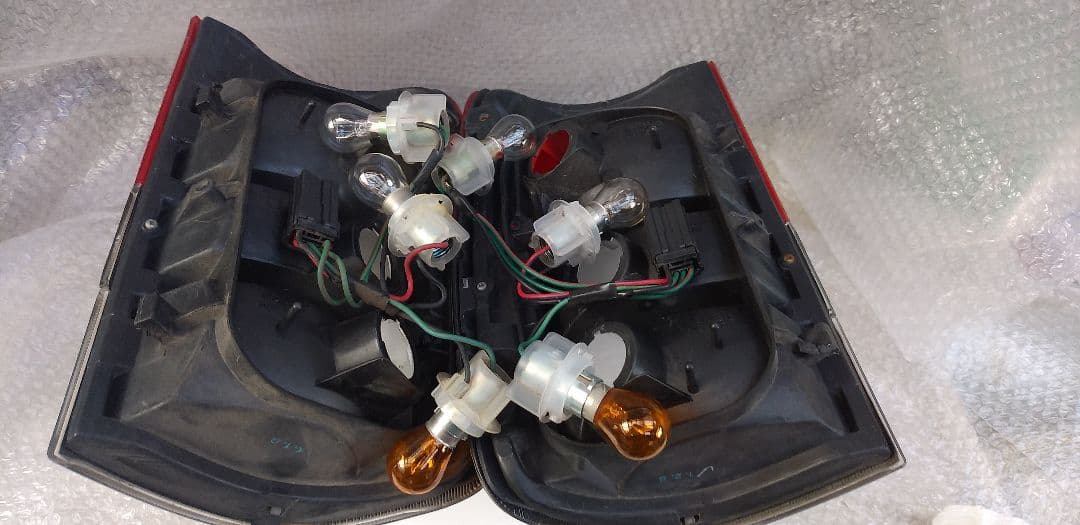 いすずビッグホーン用 クリアテールランプ左右セット - メルカリ