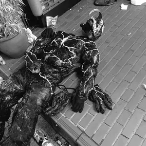 Mサイズ VR × CYBERPUNK CREWNECK / BLACK - メルカリ