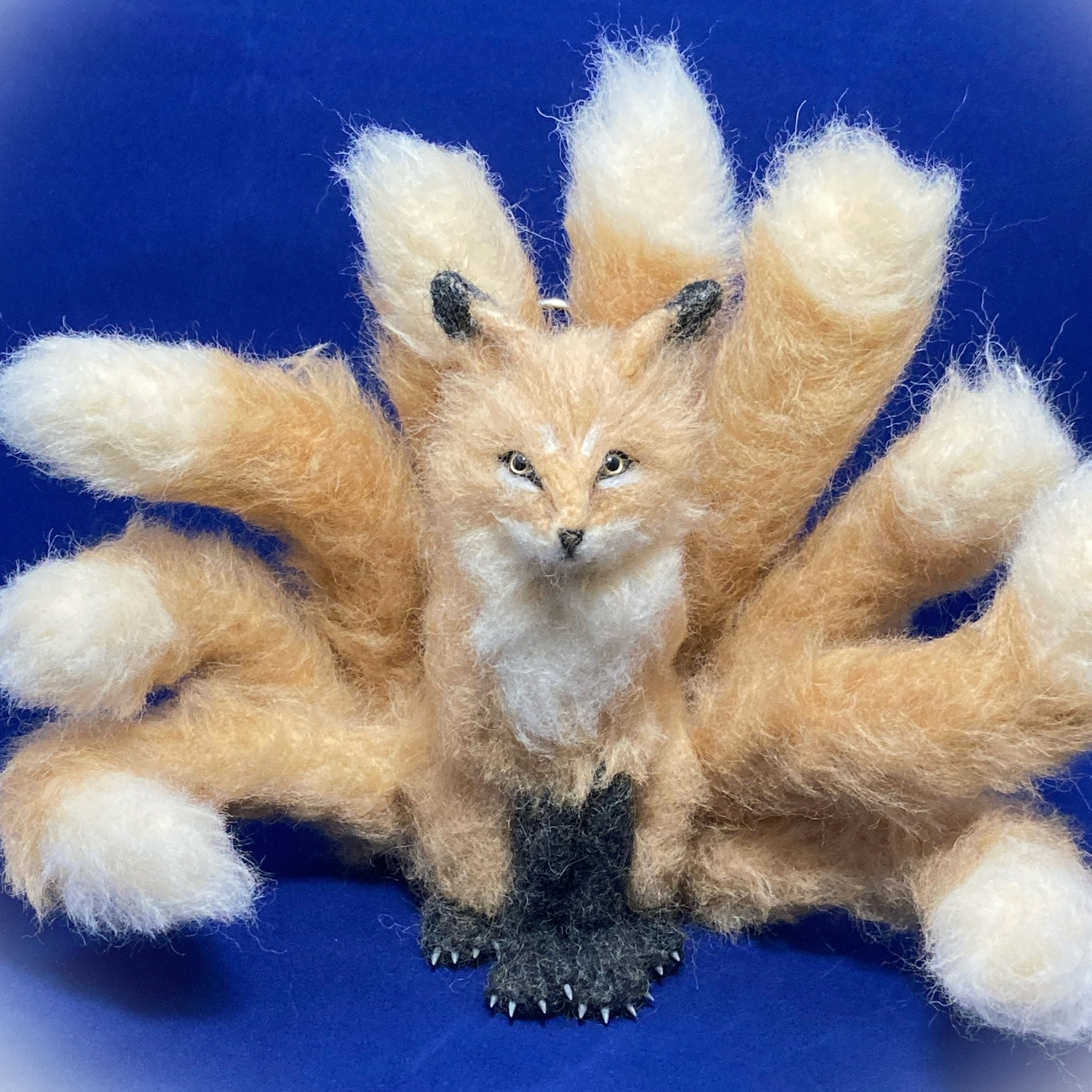 受注商品♪mia♪ 九尾の狐 羊毛フェルト 妖怪 狐 置物 狐 ハンドメイド