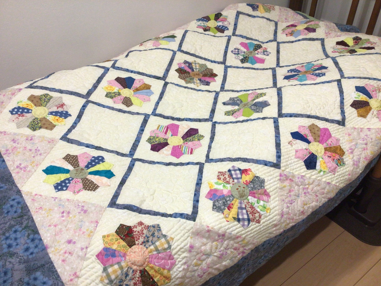 パッチワークキルト(ベッドカバー) - MUCHINNOCHI'S GALLERY | minne