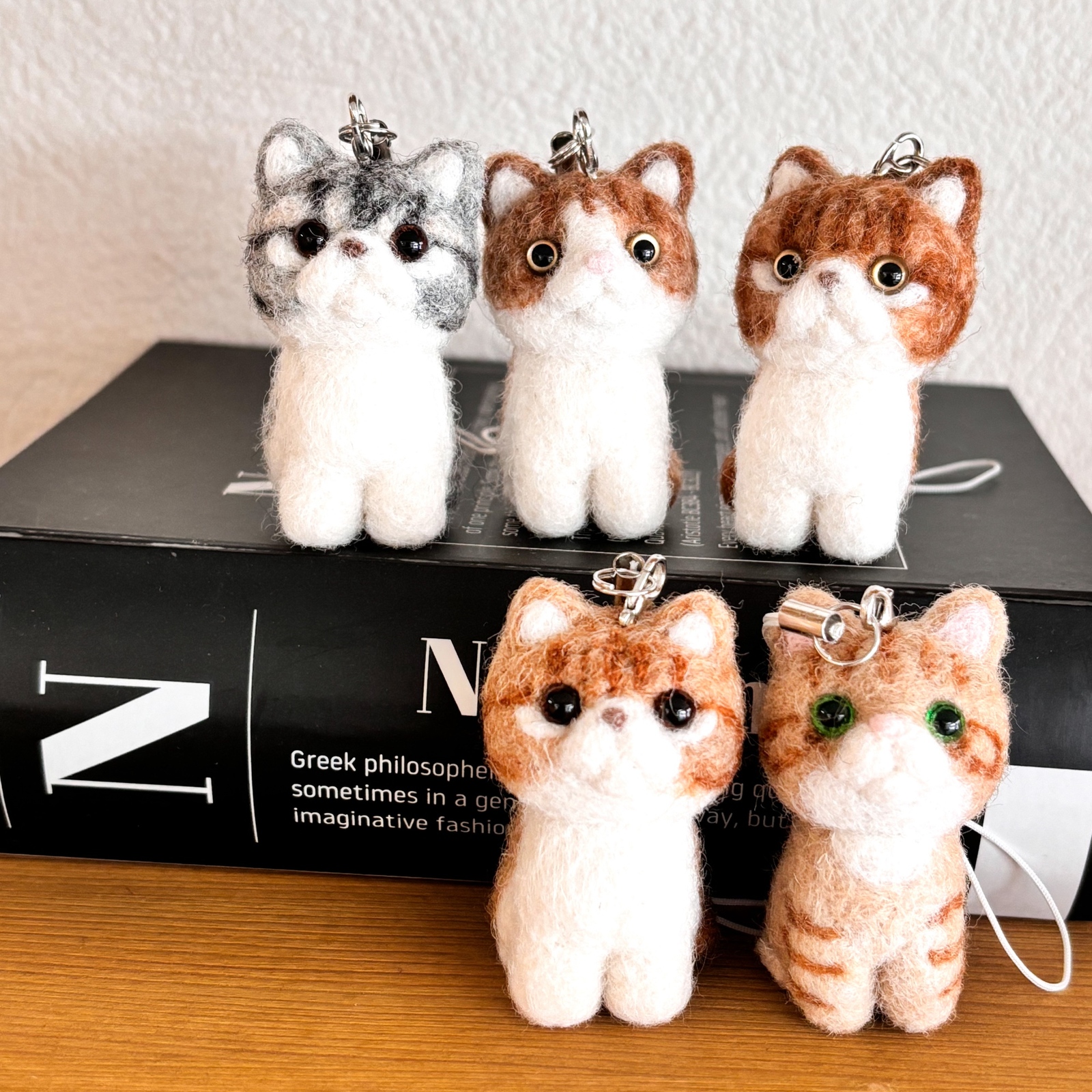 羊毛フェルト 猫ちゃんストラップ④ - HITSUJIGUMOS'S GALLERY | minne