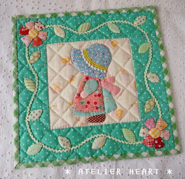 パッチワークキルト＊ヘキサゴンフラワーの爽やかグリーン＊ - ATELIER