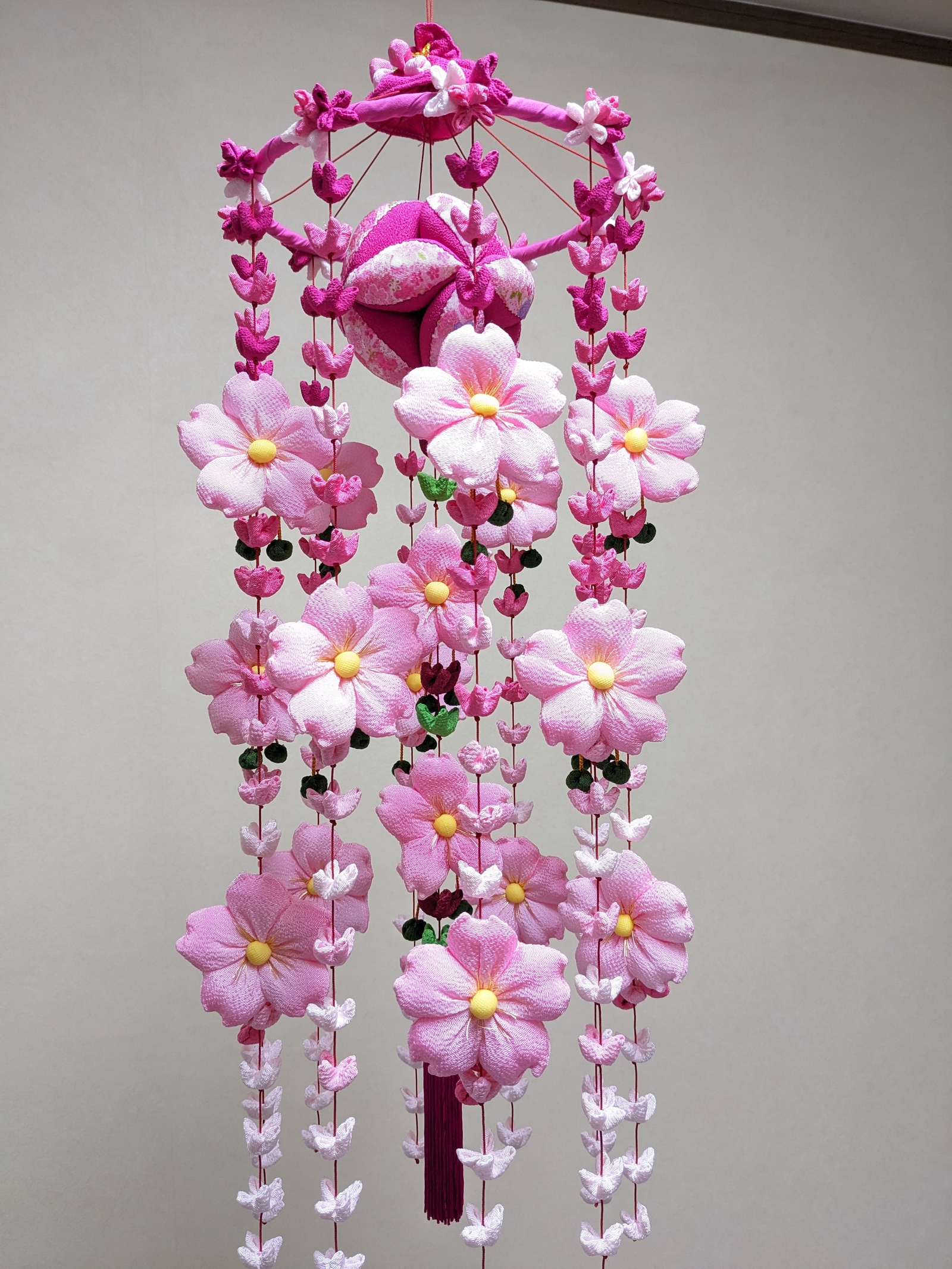 吊るし雛、 桜の吊るし飾り - ちりめんさくら屋 | minne byGMOペパボ