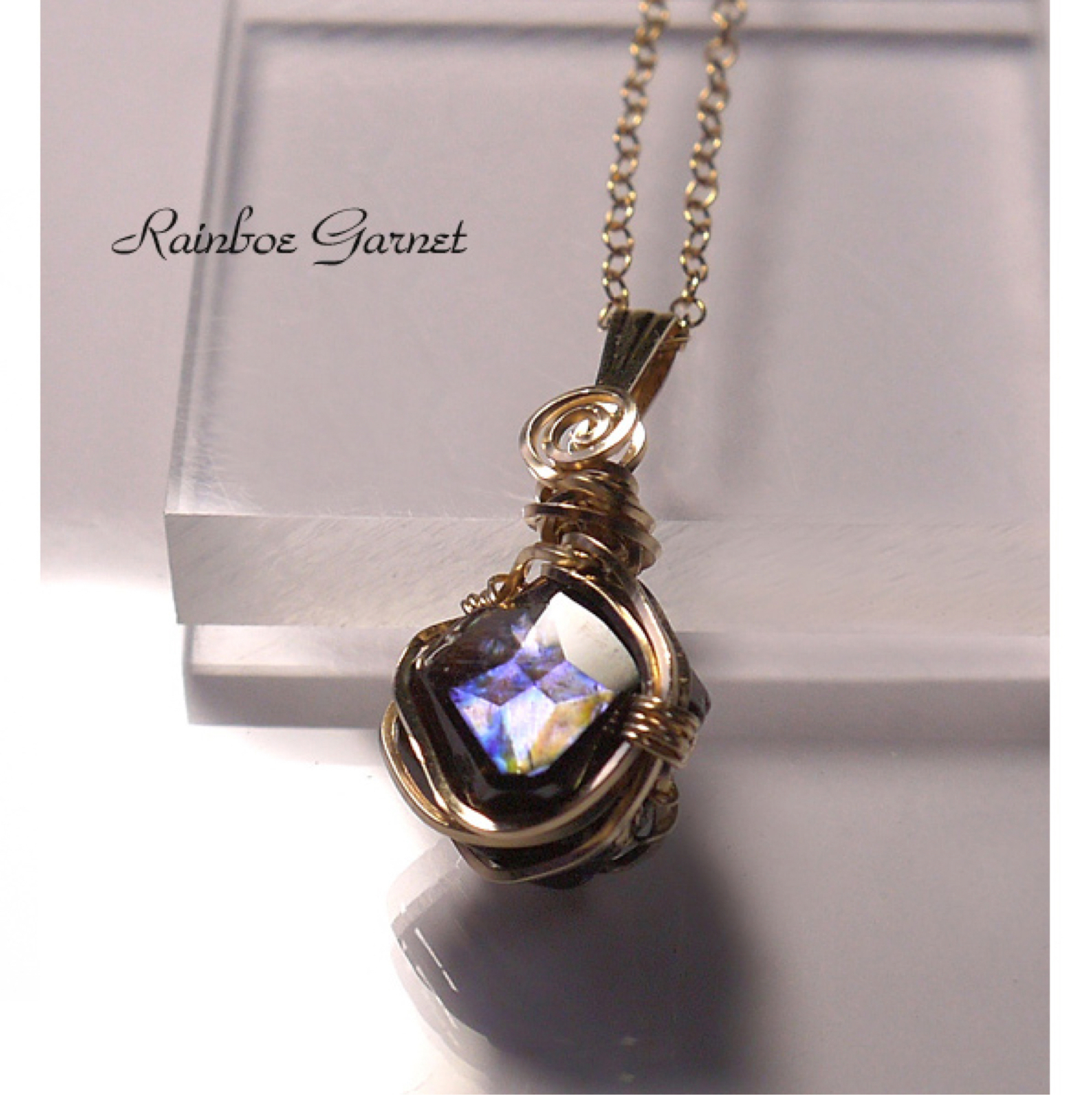 国産天川村レインボーガーネットジェムグレードペンダントトップ（C