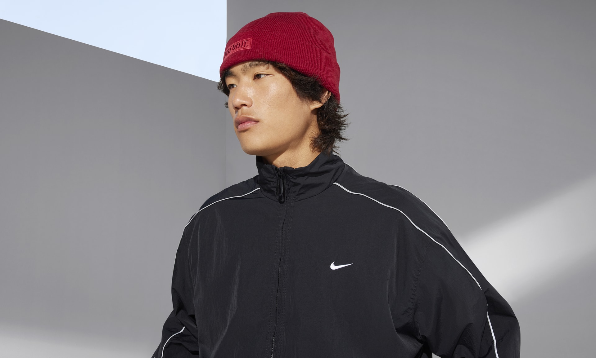 Nike Sportswear Solo Swoosh Men's Woven Track Jacket. Nike.com