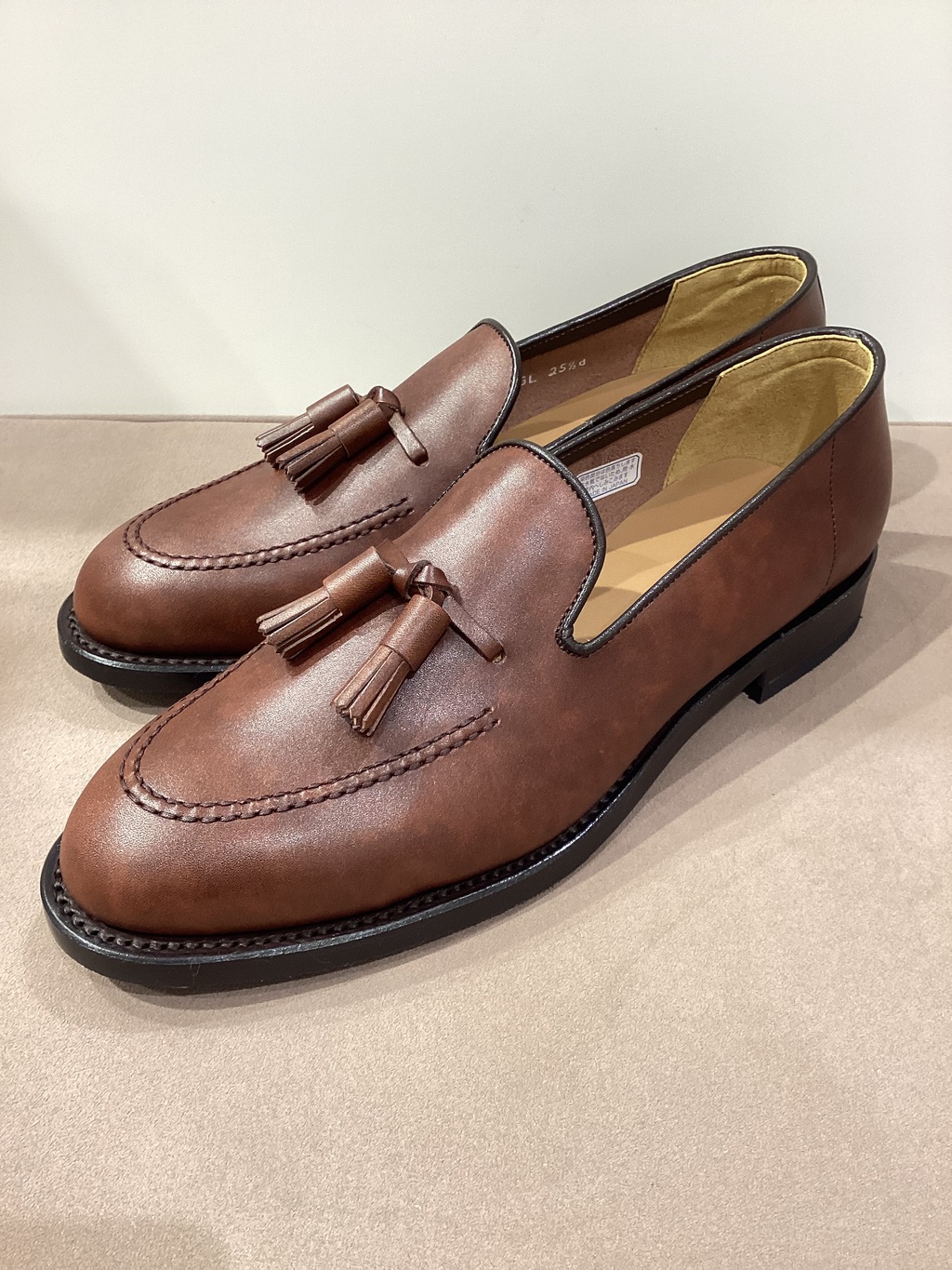 グッドイヤーウエルト式製法】タッセルローファー登場！ | 靴の