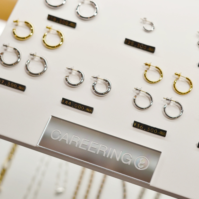 CAREERING（キャリアリング）】定番ピアス
