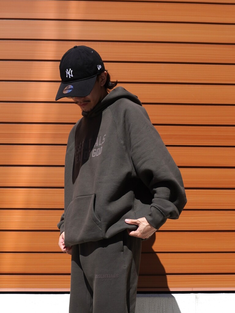 ESSENTIALS FEAR OF GOD】エッセンシャルズからスウェットセットアップ