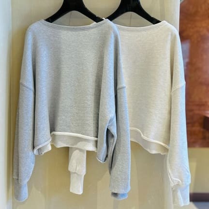 conte＞クロップド プルオーバースウェット