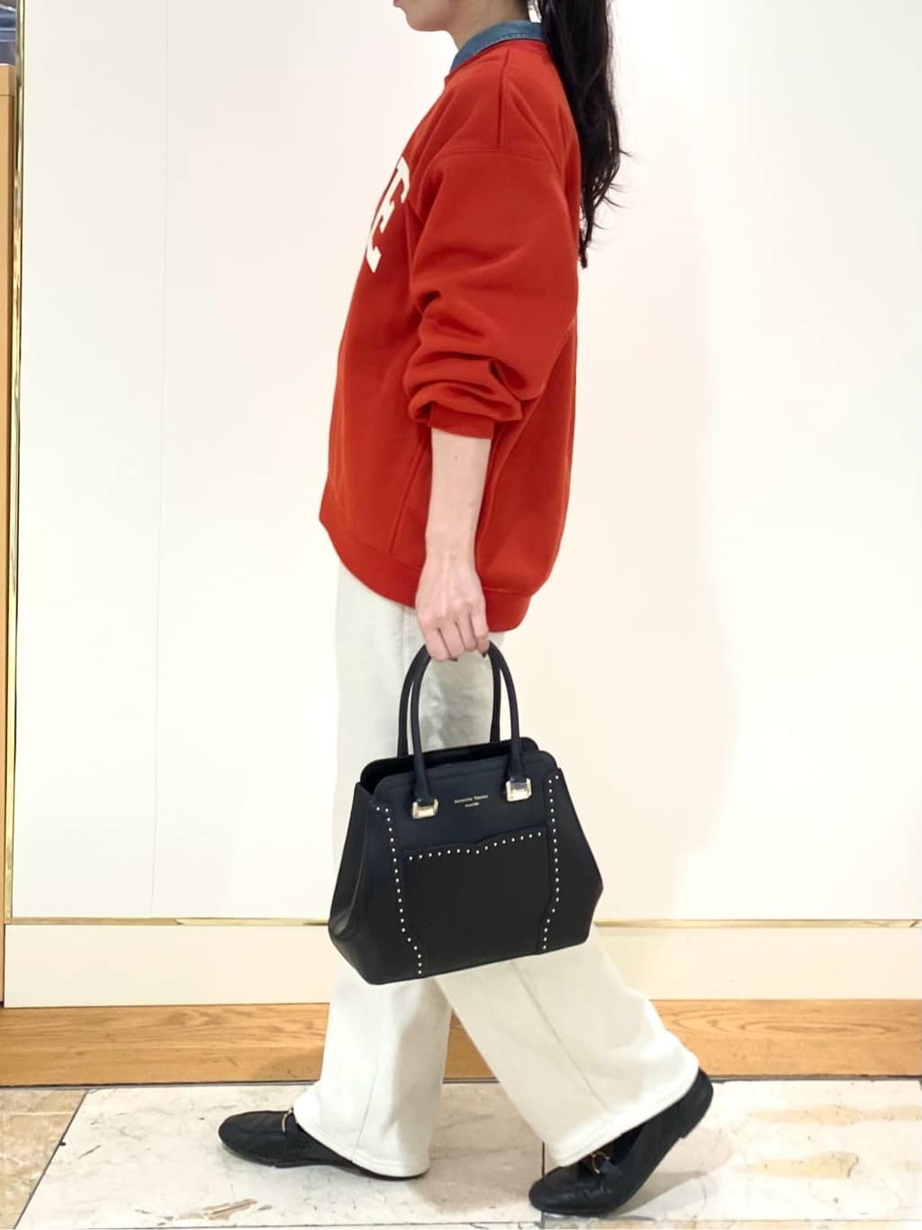 スタッズレザーハンドバッグ(FREE ブラック): Samantha Thavasa