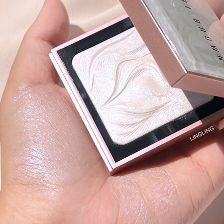 ハイライティング パウダー | 自然な輝きを演出 | ボビイ ブラウン