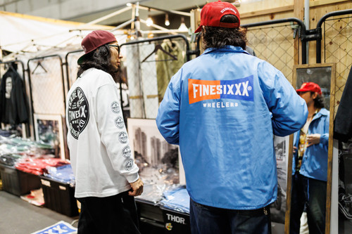 STANDARD LOGO ZIP COACH JACKET - SKY BLUE | FINESIXXX