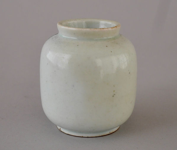 朝鮮美術 陶磁器 | 李朝白磁小壺 李朝後期 18世紀 | gallery陽々youyou