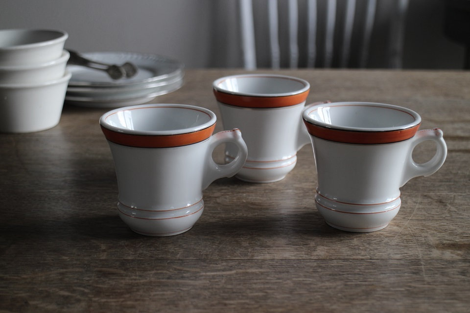 フランスアンティークカップ「ブリュロ」お買得価格になりました