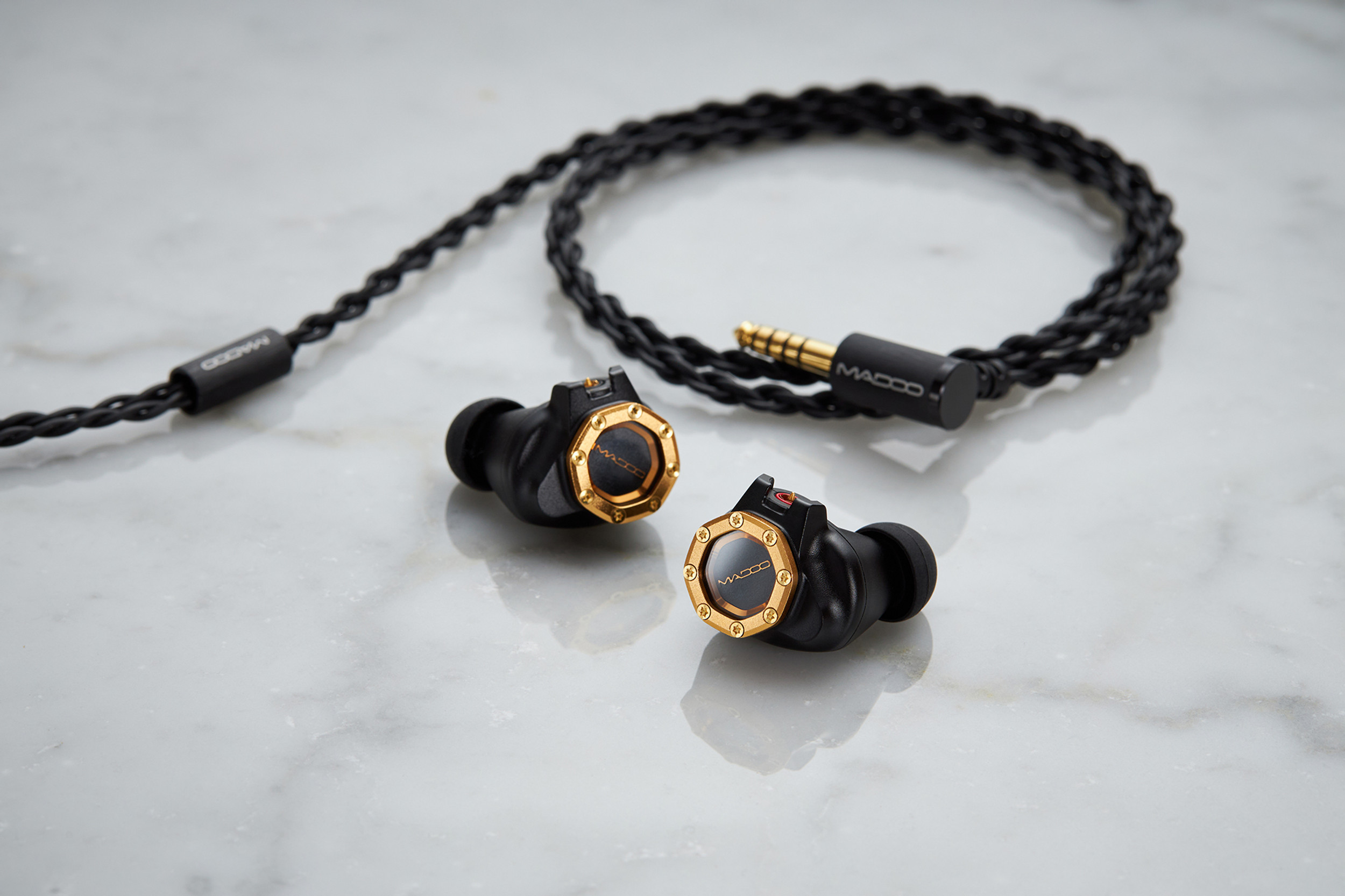 Typ622｜マイクロプラナーOrtho搭載イヤホン｜MADOO