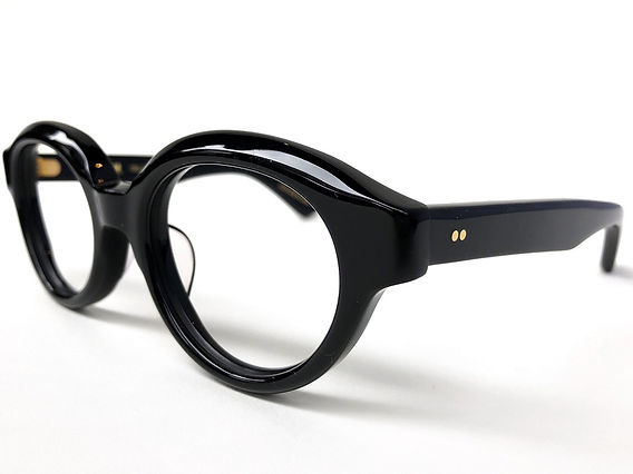 レトロなセルフレームが入荷しました。