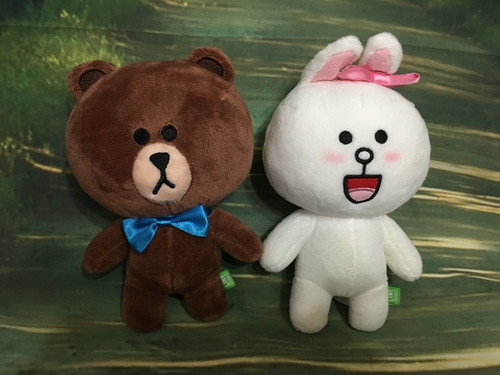 LINE FRIENDS 18cmぬいぐるみ(カップル) ブラウン＆コニー」に着せ