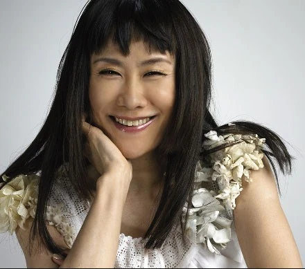 新品 ヴィック・チョウ 深情痞子周渝民/仔仔精選2001-2009 CD&写真集