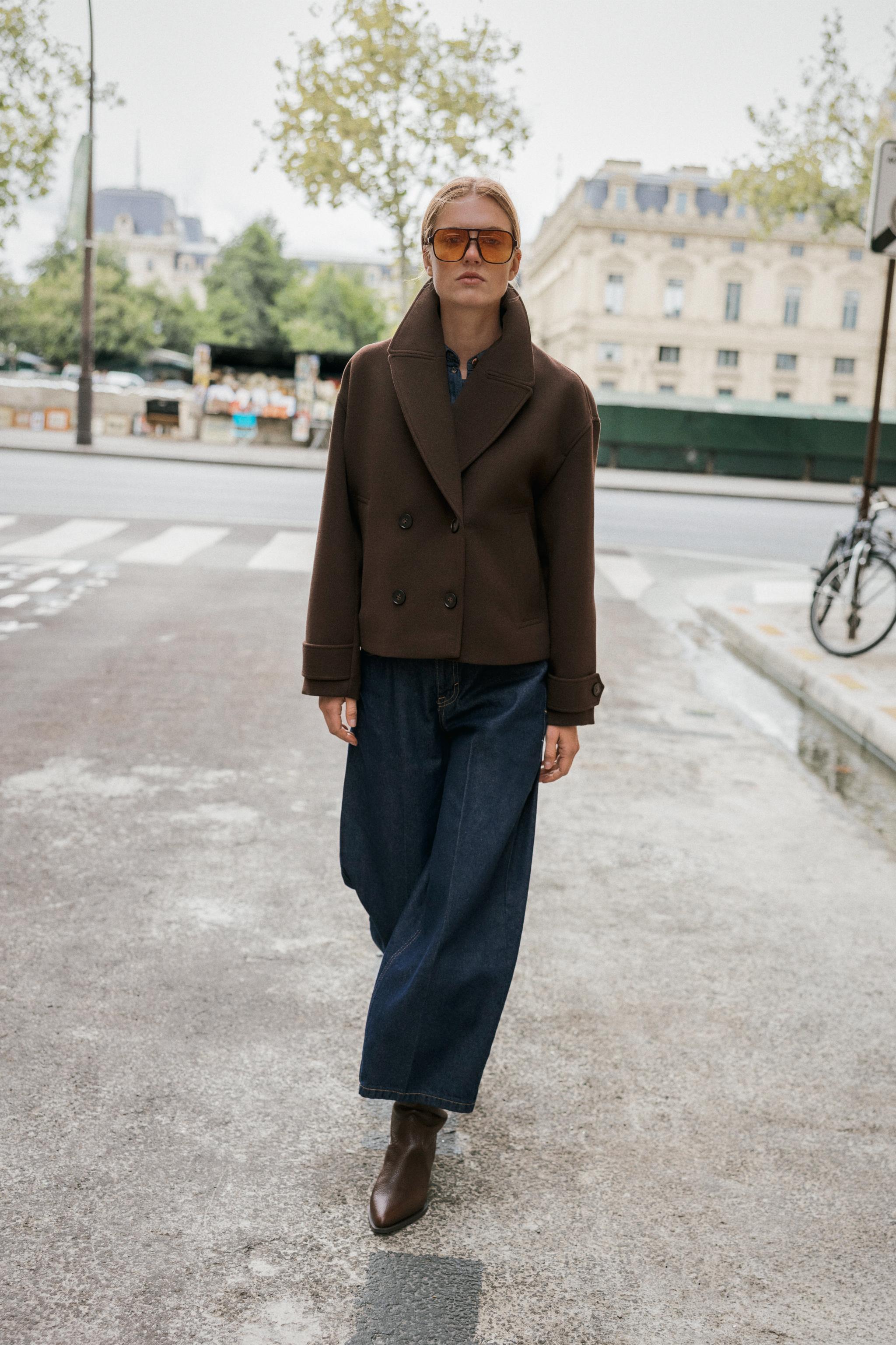 ダブルブレストショートコート - ブラウン | ZARA Japan / 日本