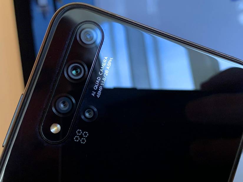 HUAWEI nova 5T review: the flagship in disguise