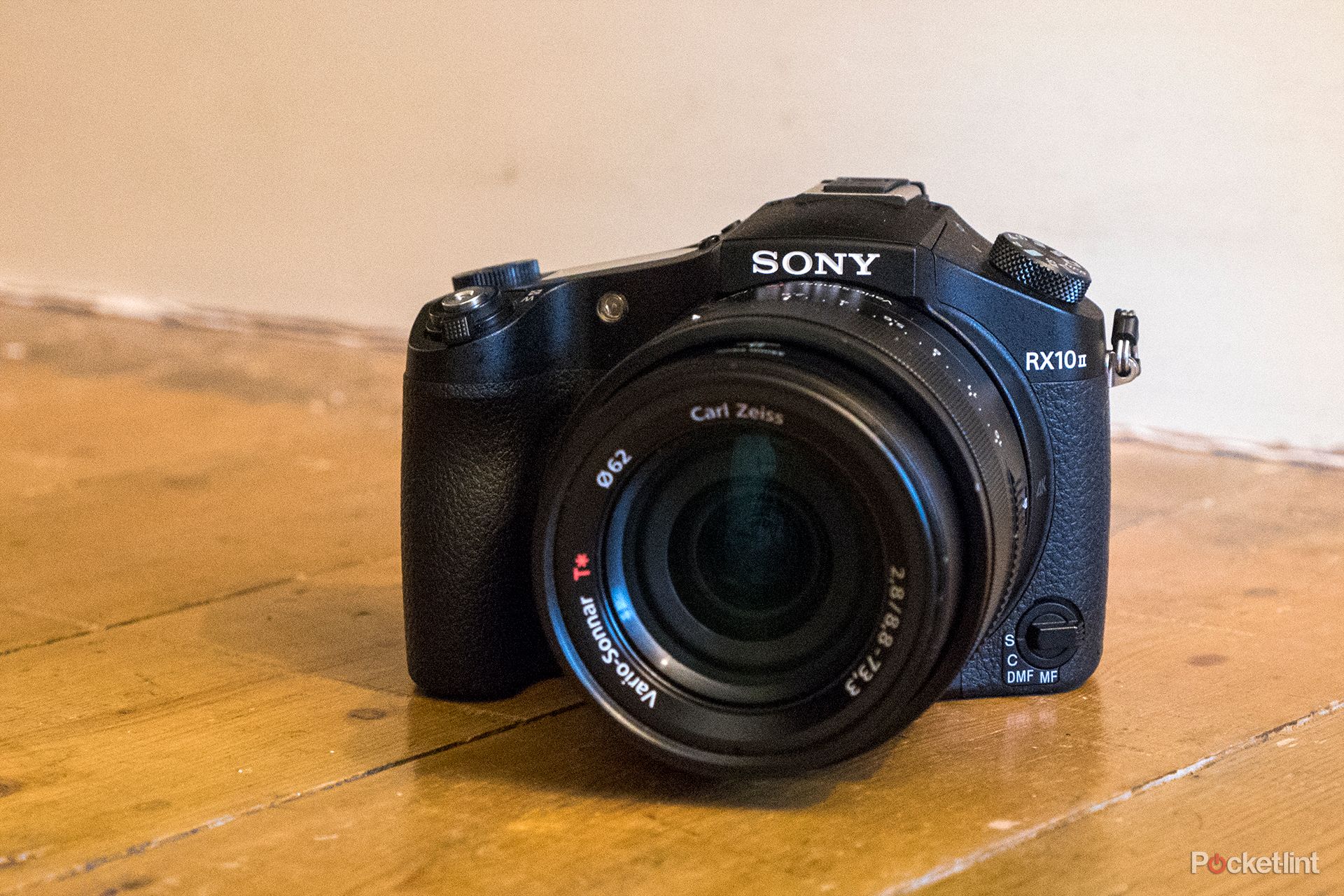 Sony Cyber-shot RX10 II review: One serious superzoom