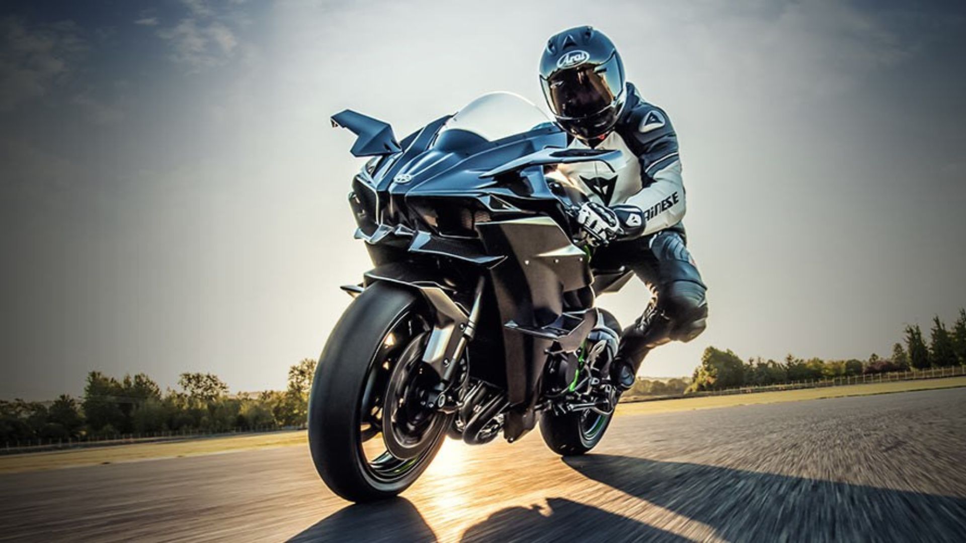 10 Fastest Kawasaki Motorcycles Ever