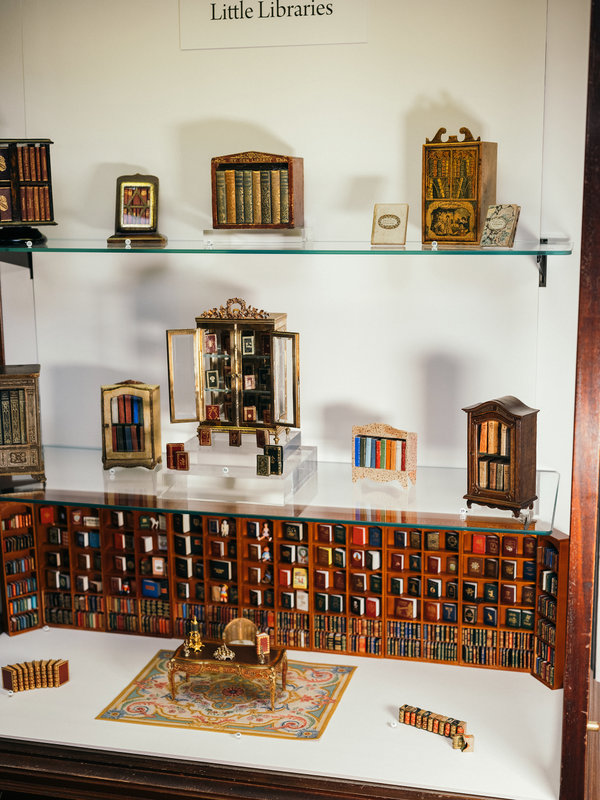 Behold, the Tiniest of Books - The New York Times