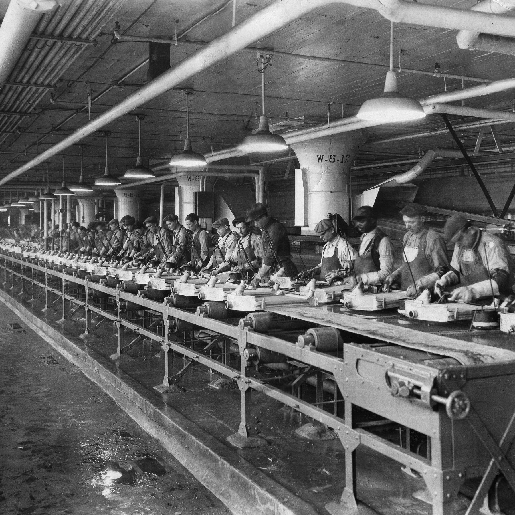 Book Review: 'Hillbilly Highway,' by Max Fraser, and 'Black Folk