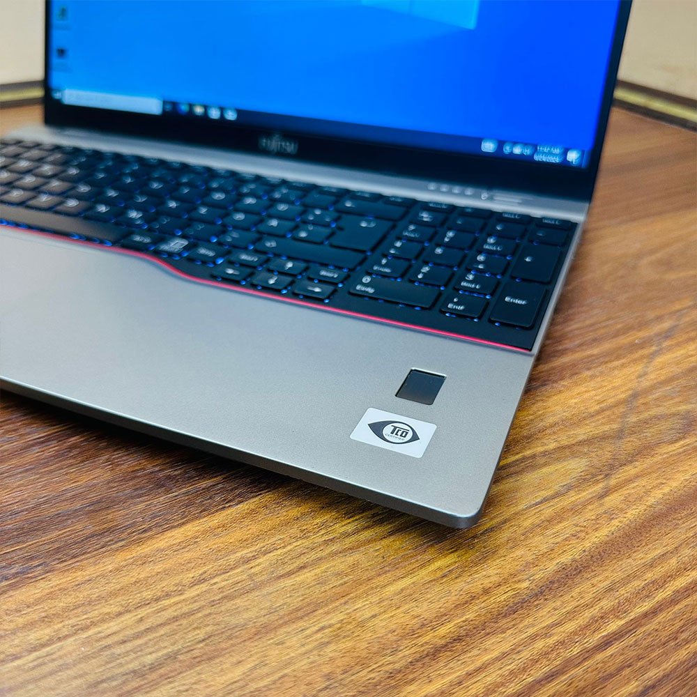 Fujitsu Lifebook | U7511 Laptop | 256GB SSD | 16GB RAM | Core i5