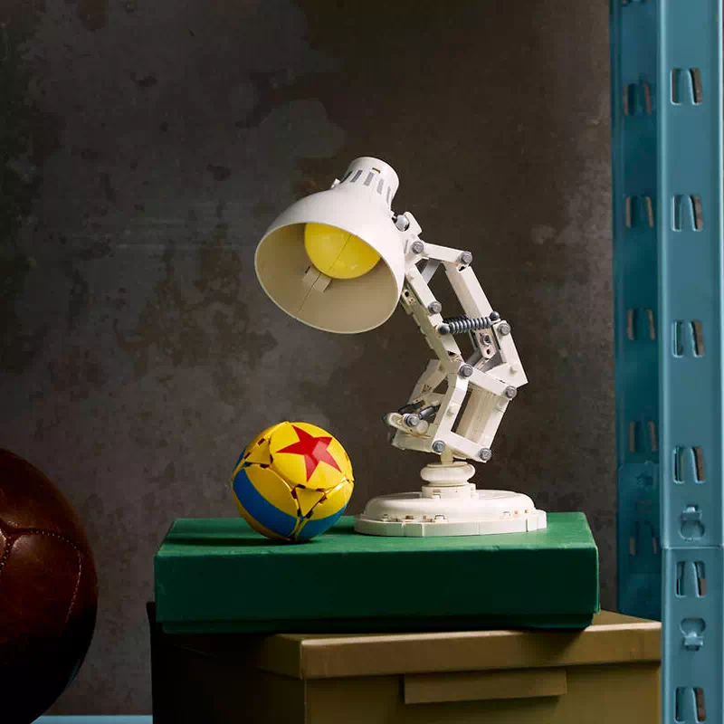 ディズニー ピクサー ルクソーJr.(21357) | レゴ(R)アイデア│スタッズ