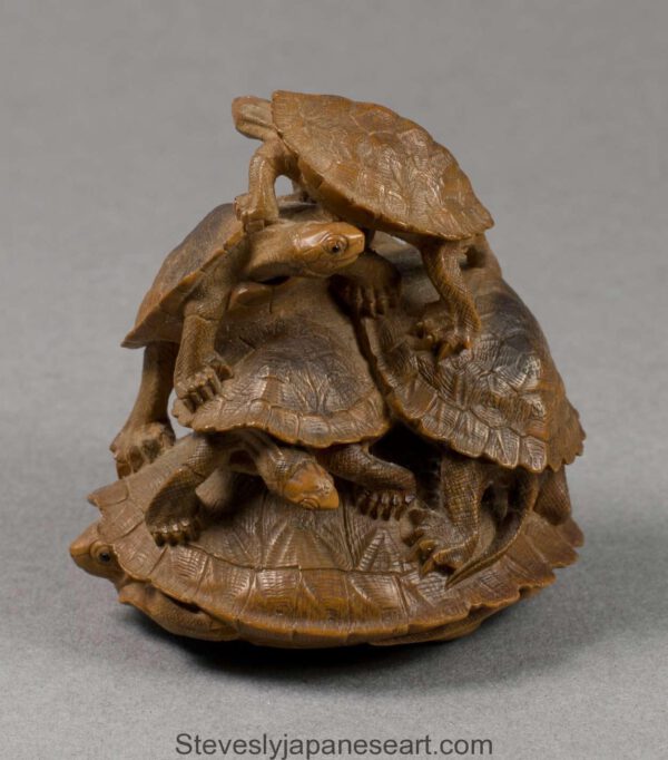 LARGE JAPANESE BOXWOOD OKIMONO STYLE NETSUKE GROUP - TURTLES BY