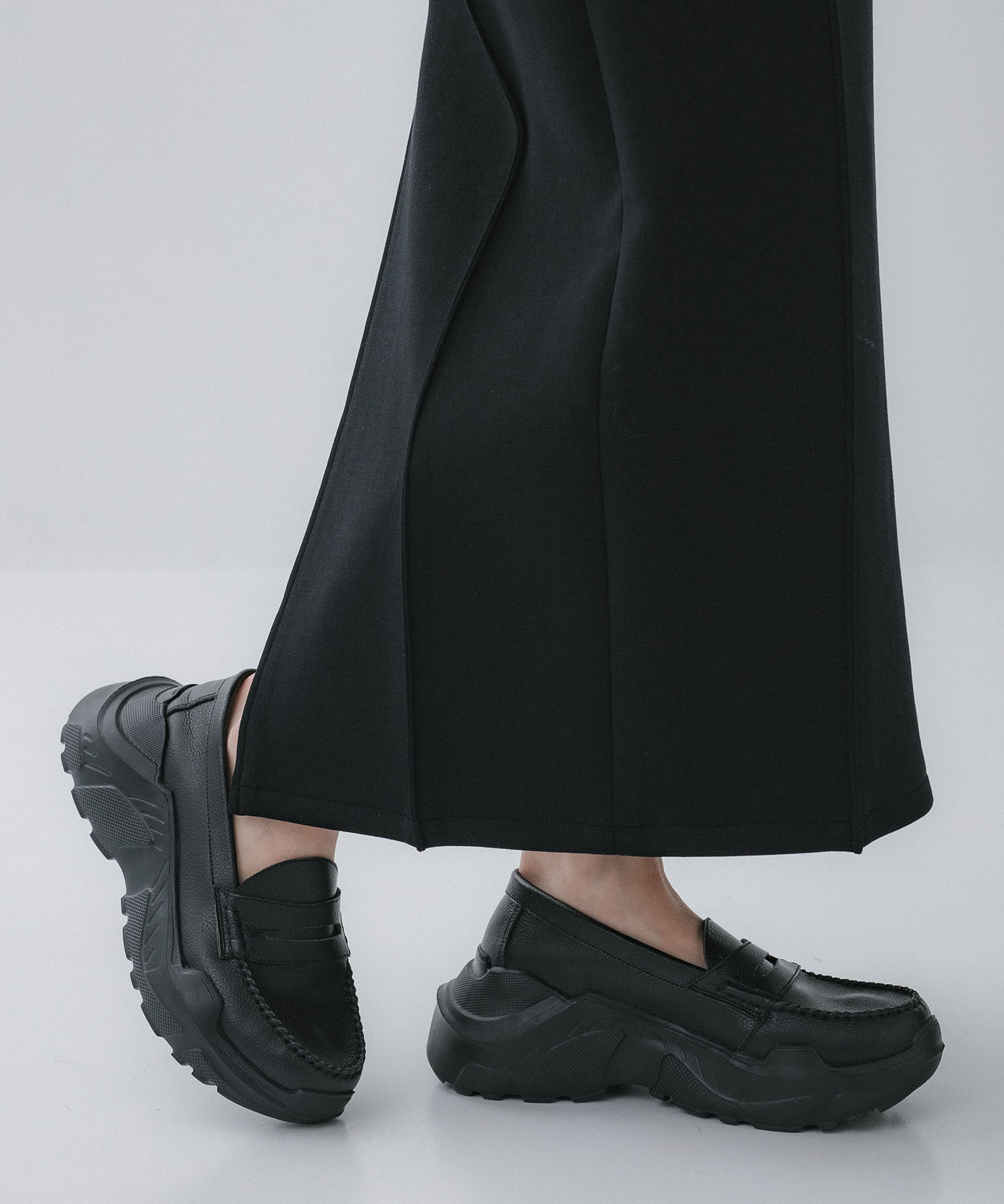 別注Regulated Gravity(35 BLACK): AKIKOAOKI: WOMENS｜ STUDIOUS