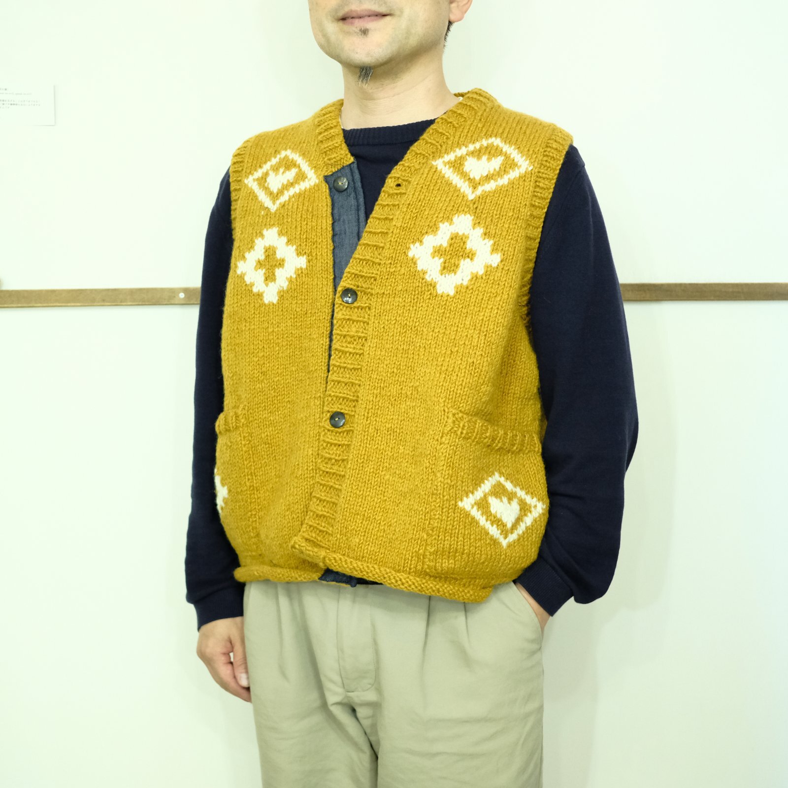 SLOWHANDS ピュアウールニットベスト ノルディック柄 - さとう衣料店の