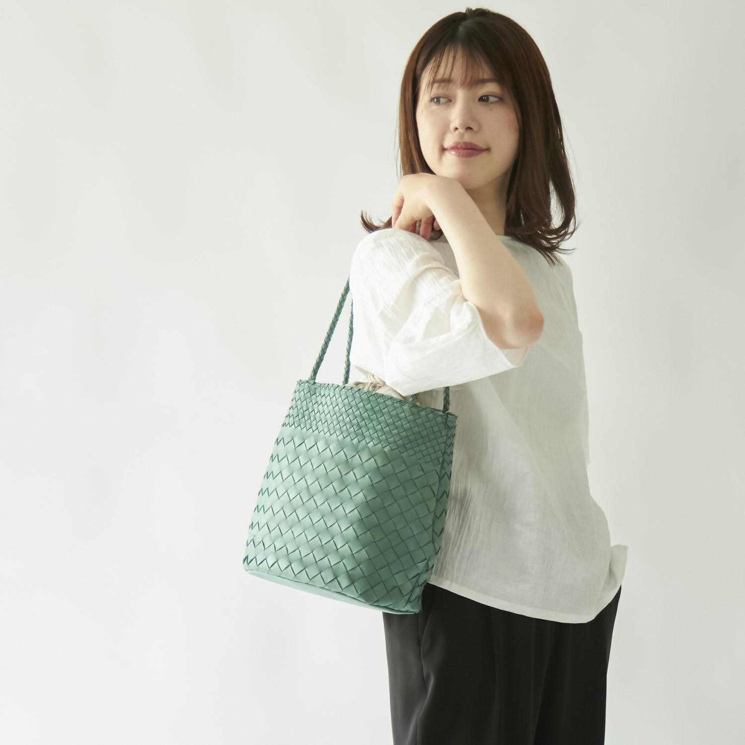 Arukan F/kasane ダブルメッシュセミショルダーバッグ -職人技が映える