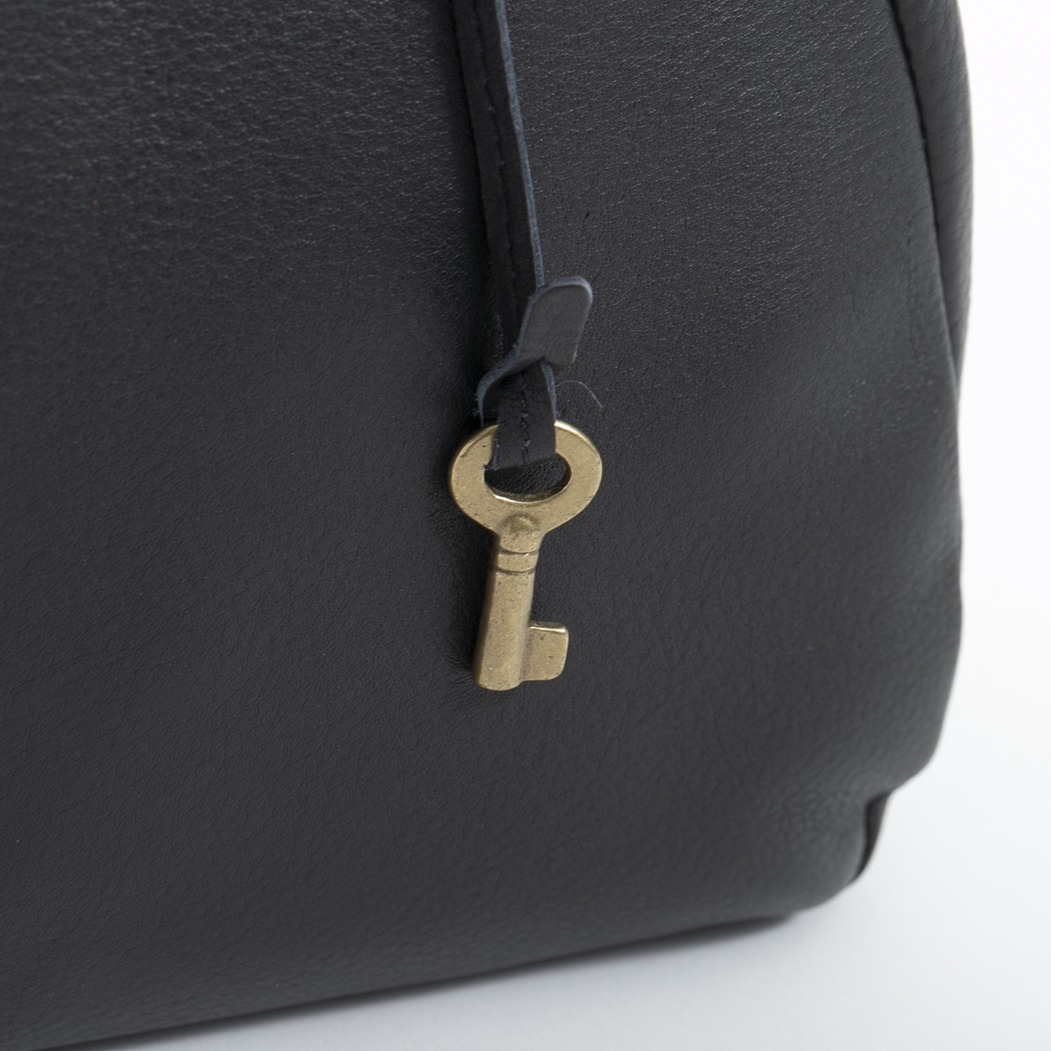 mononogu/リップボストン -口金がクラシックな、肩がけできるレザー