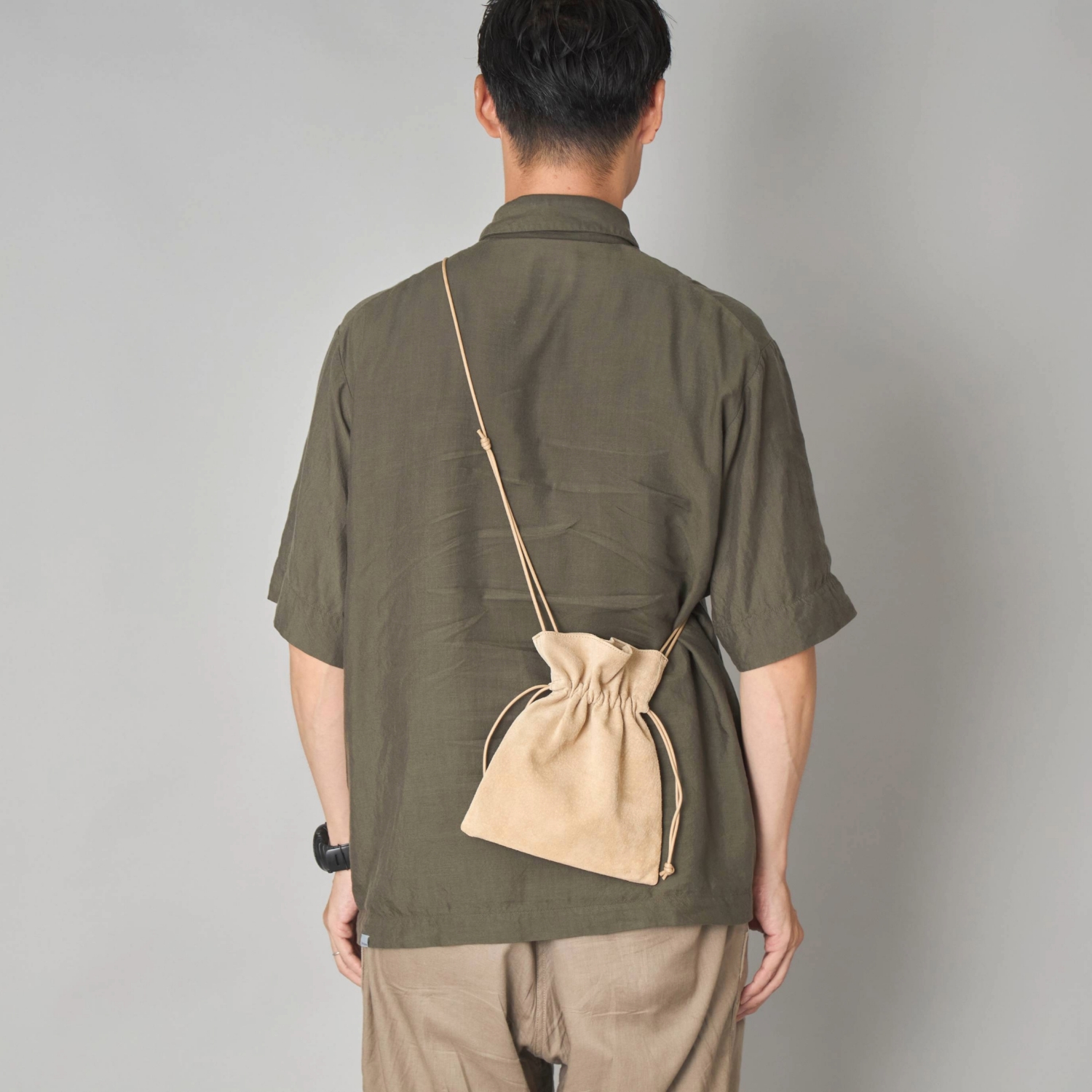 TOKYO LEATHER FACTORY/洗える革の巾着サコッシュ -キレイめの