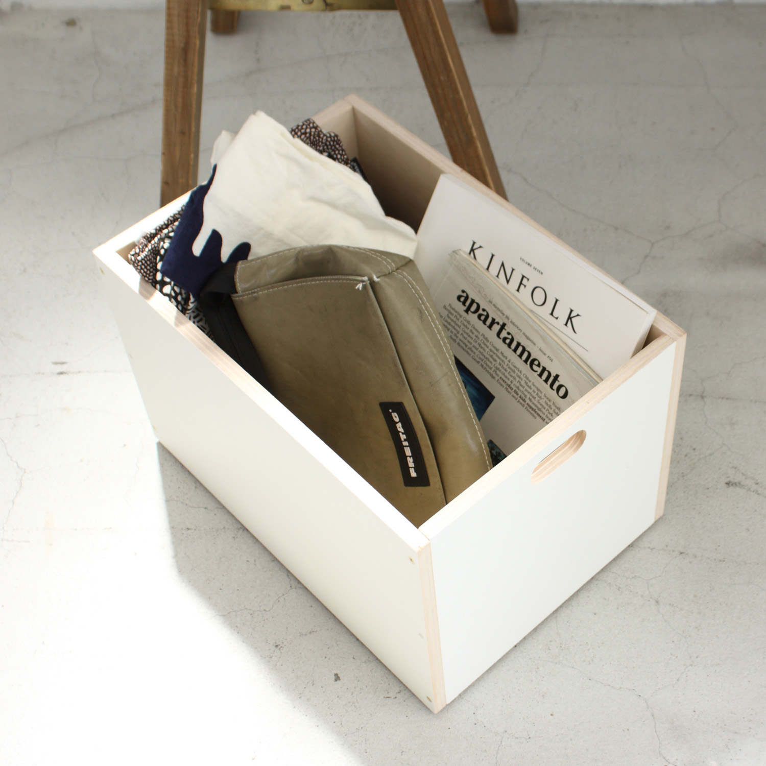 MOHEIM/LINDEN BOX L -ありそうでない絶妙な色合い！重ねられる木製