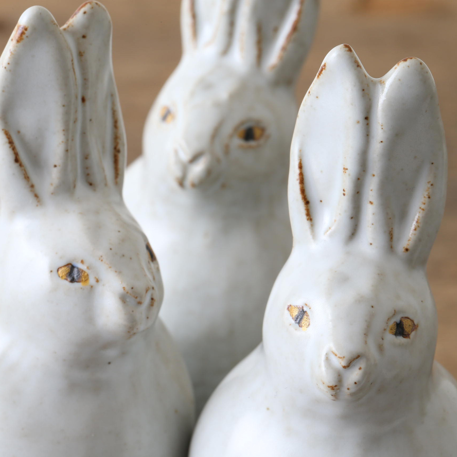 sen/動物のオブジェ rabbit（ウサギ） -シュールな表情でこちらを見て